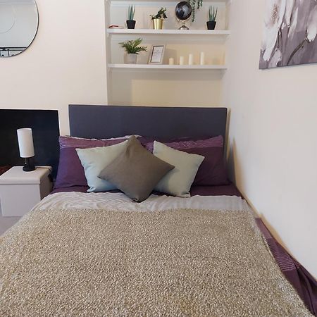 Large 4 Bedrooms Golders Green Londra Esterno foto