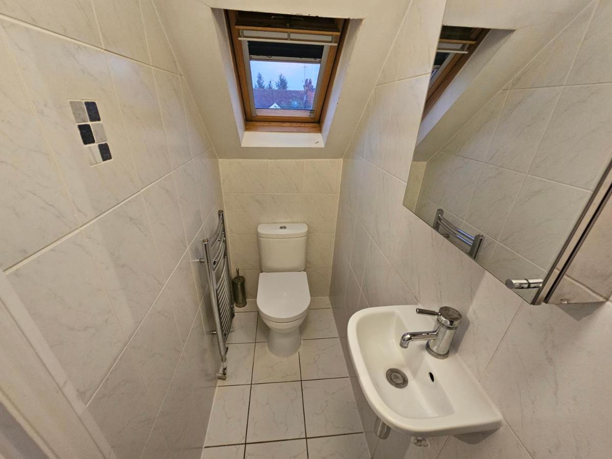 Large 4 Bedrooms Golders Green Londra Esterno foto