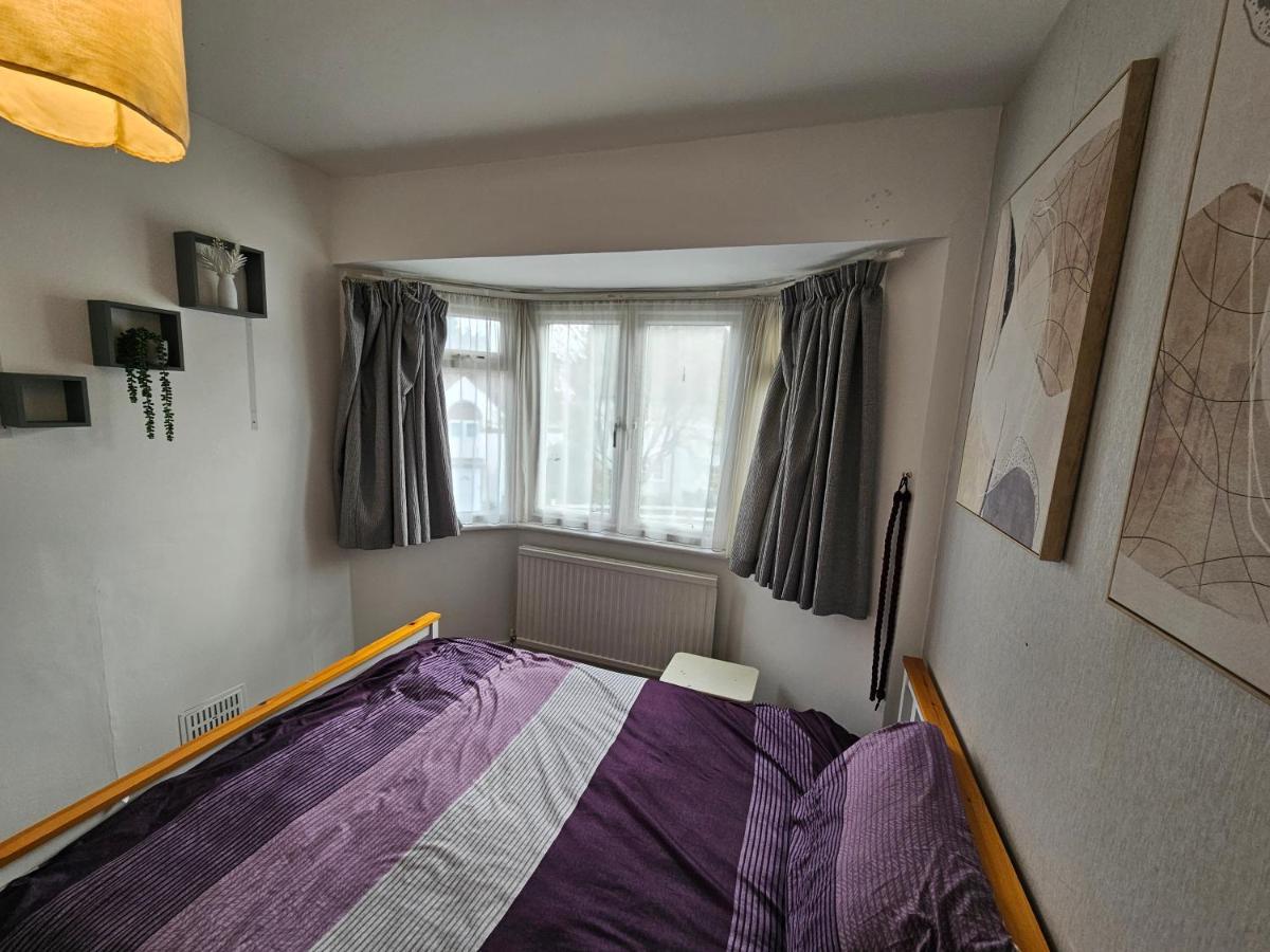 Large 4 Bedrooms Golders Green Londra Esterno foto
