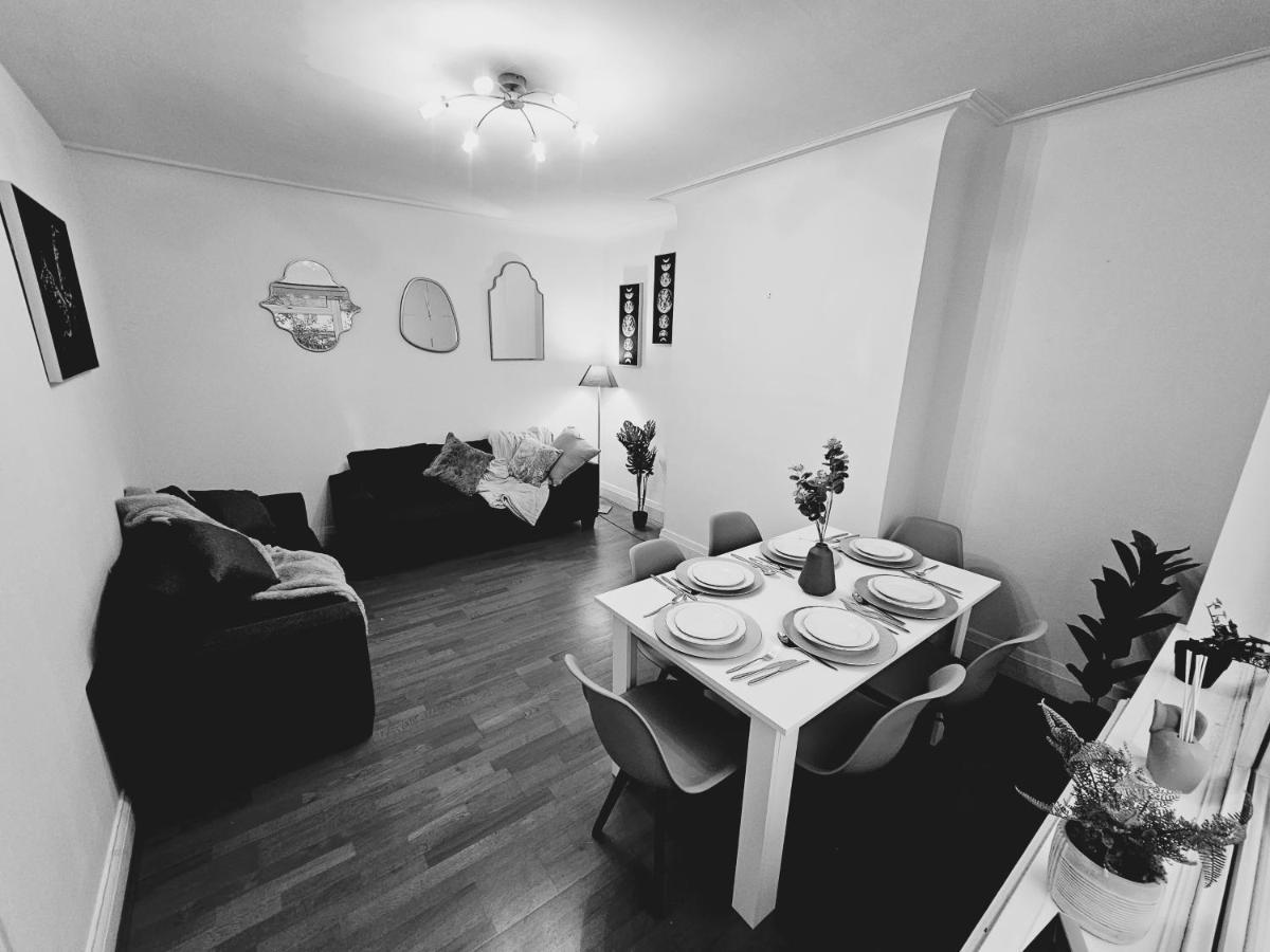 Large 4 Bedrooms Golders Green Londra Esterno foto