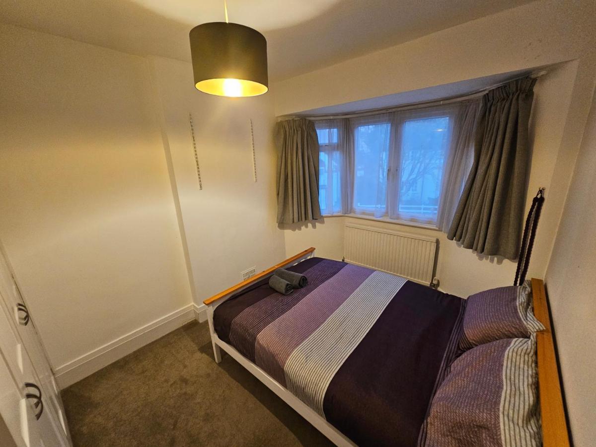 Large 4 Bedrooms Golders Green Londra Esterno foto