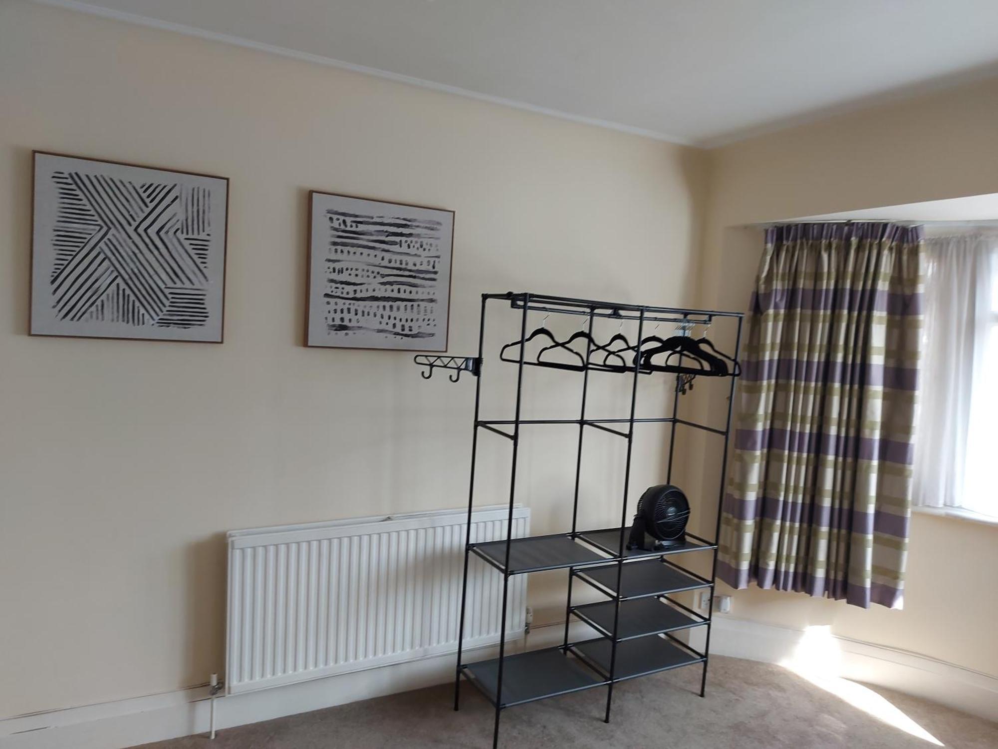 Large 4 Bedrooms Golders Green Londra Esterno foto