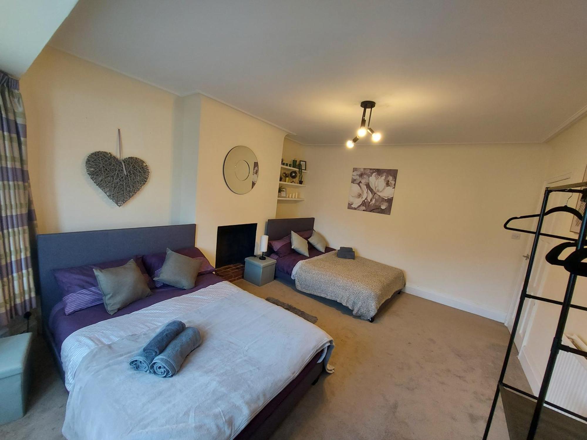 Large 4 Bedrooms Golders Green Londra Esterno foto